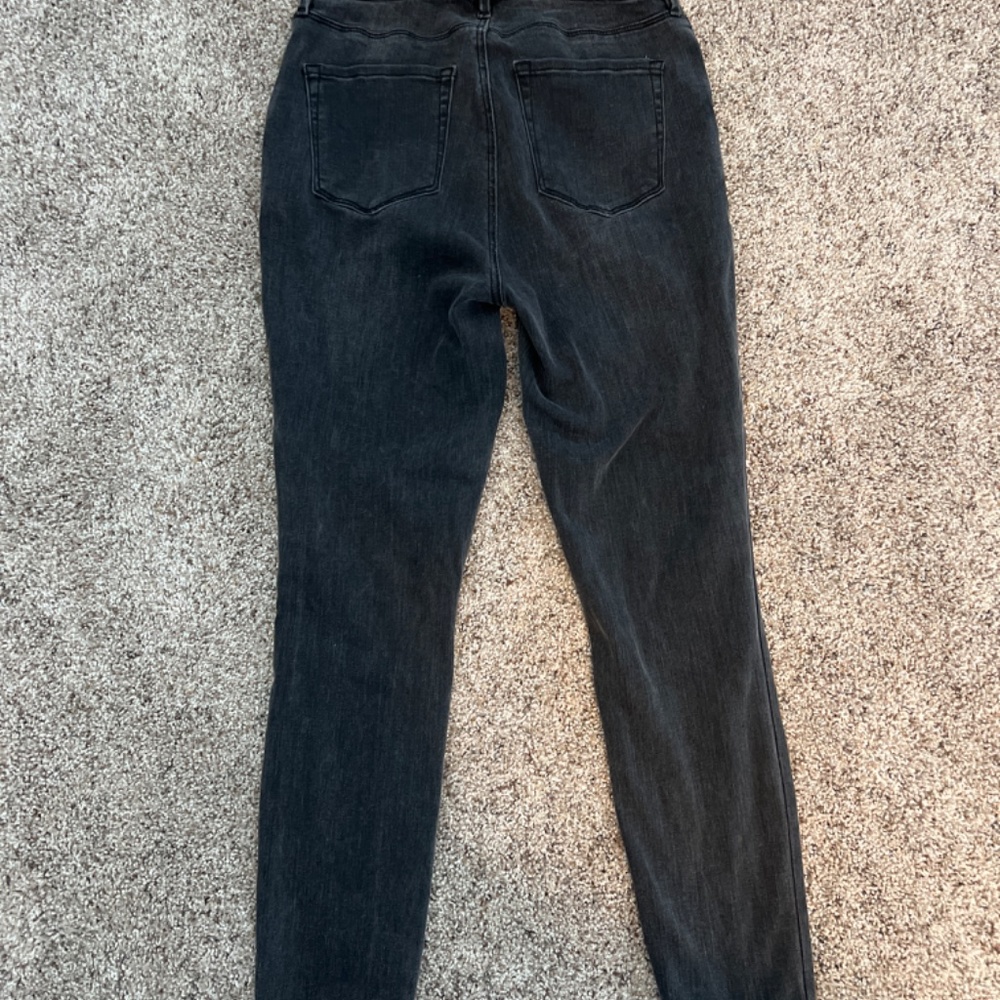 Jeans - Picture 3 of 4